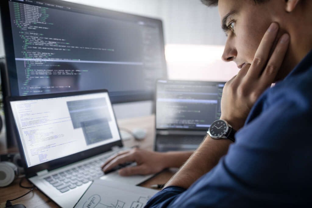 The Circle of AI: Leveraging AI to mitigate its environment impact