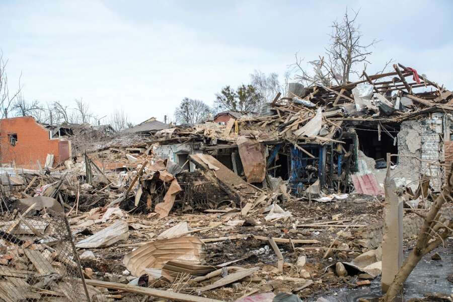 Scant progress evacuating Ukrainian civilians despite Russian ceasefire promise