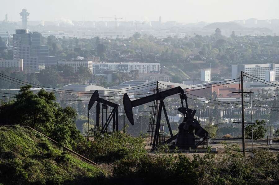 Oil prices extend gains with falling supplies in focus