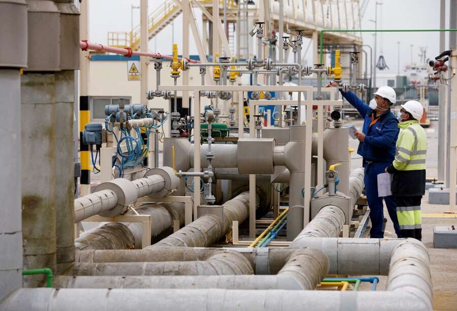 Electricity exchanges urge Spain, Portugal not to act alone on power prices