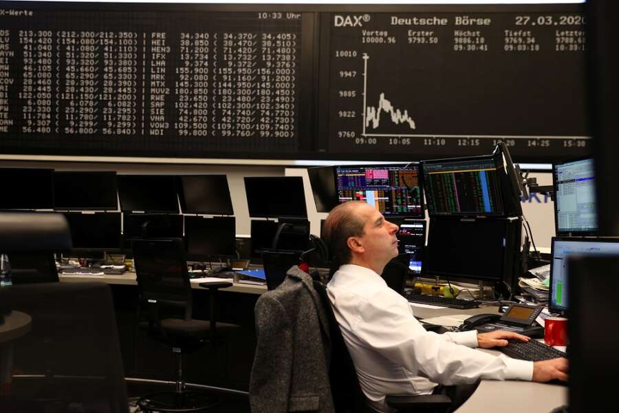 US, European shares rise as earnings mixed; euro dives to lowest since 2017