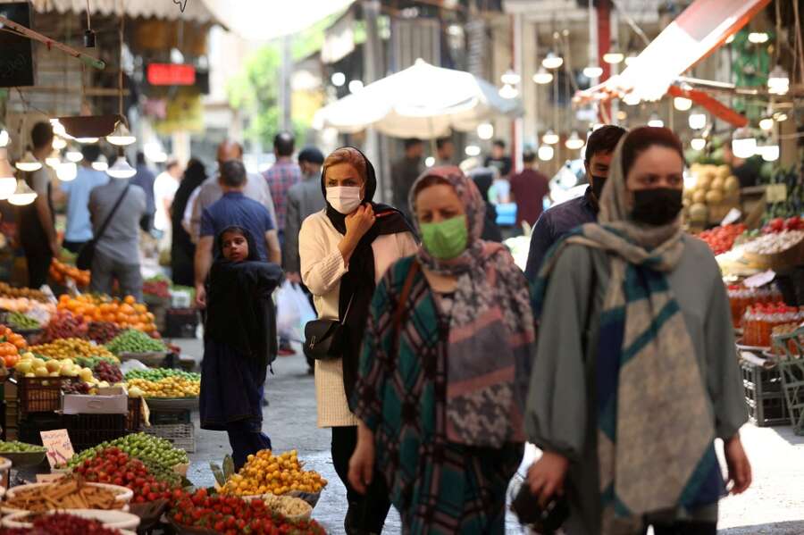Rising oil prices buy Iran time in nuclear talks, officials say