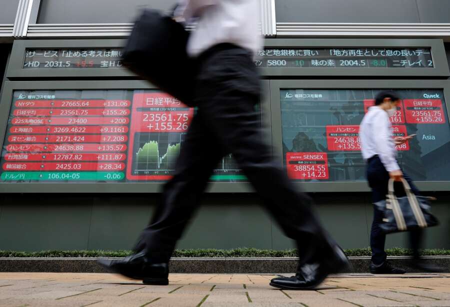 World stocks turn positive in May on Fed bets