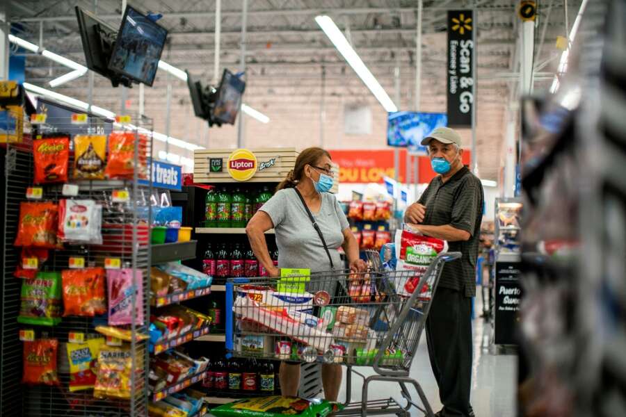 Walmart&#8217;s long-lasting challenge: luring budget shoppers back to its stores