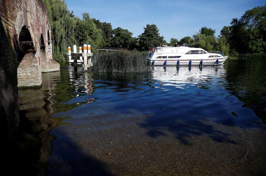 London set for hosepipe ban from Aug. 24 &#8211; water company