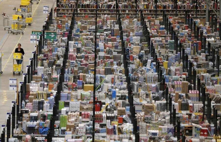 Online discounts boost struggling UK retailers in July