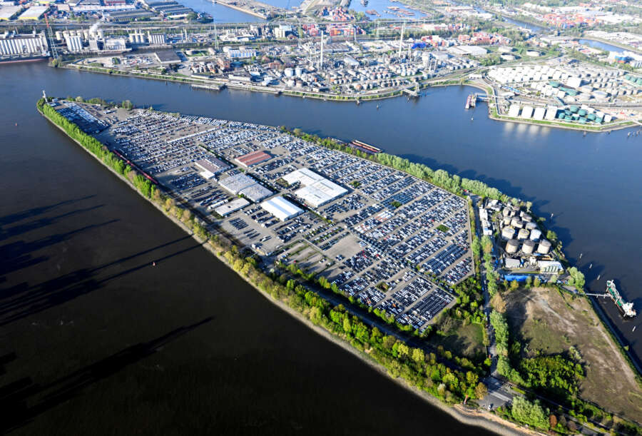 German exporters pinched by 70-billion-euro price squeeze &#8211; DIHK