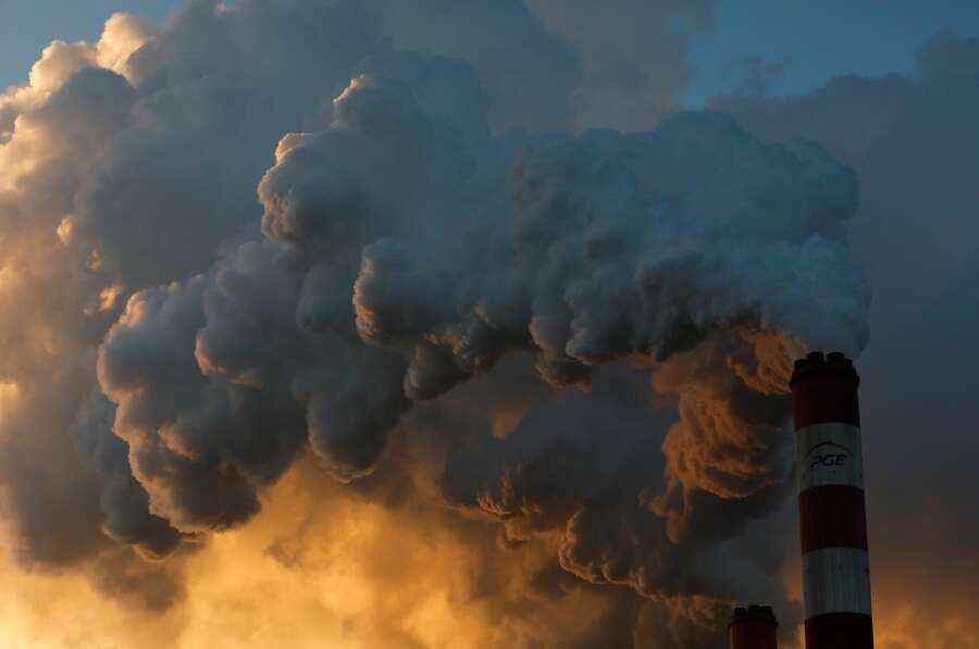 EU to urge big polluters to toughen climate pledges by COP27 summit &#8211; draft