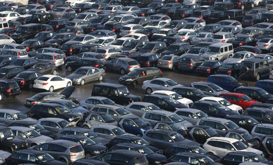 German new passenger car registrations up 3% in August &#8211; industry source