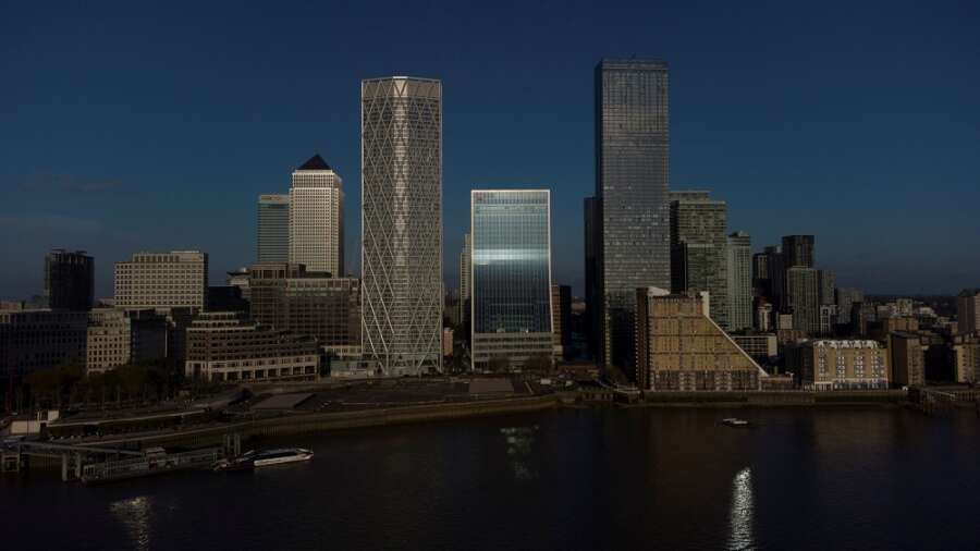 Analysis-Europe&#8217;s banks dim lights as they brace for winter blackout