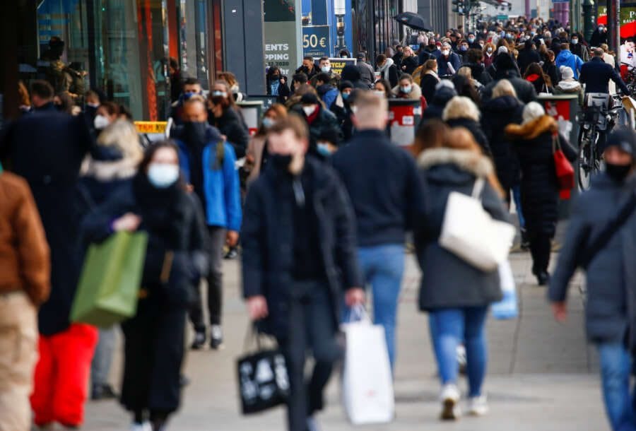 Inflation weighs on consumer morale in euro zone&#8217;s big three economies