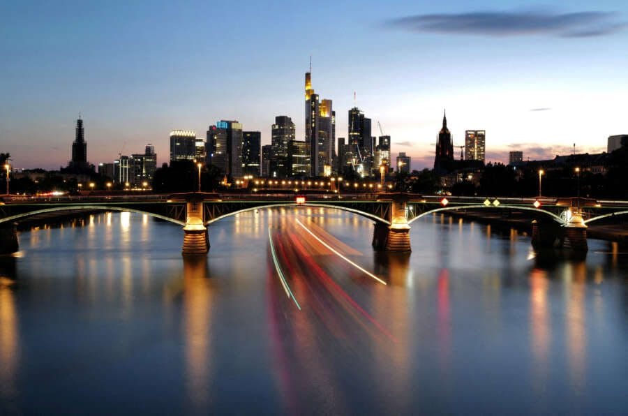 Germany should hike taxes on rich to finance relief packages, advisers say &#8211; report