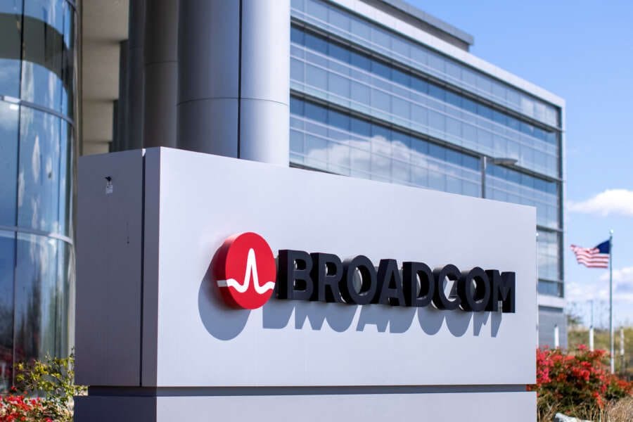 EU opens antitrust probe into Broadcom&#8217;s $61 billion VMware bid