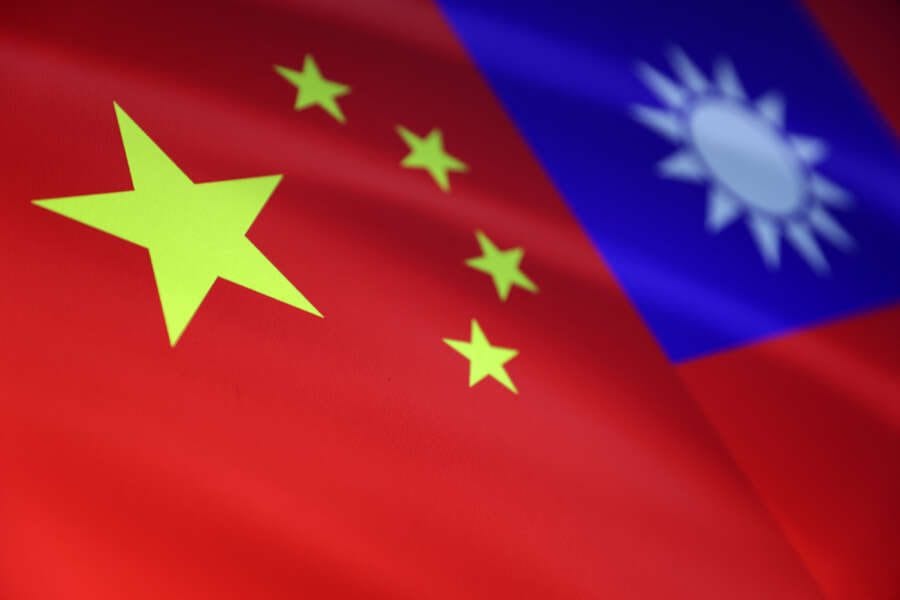 Taiwan reports China&#8217;s largest incursion yet to air defence zone