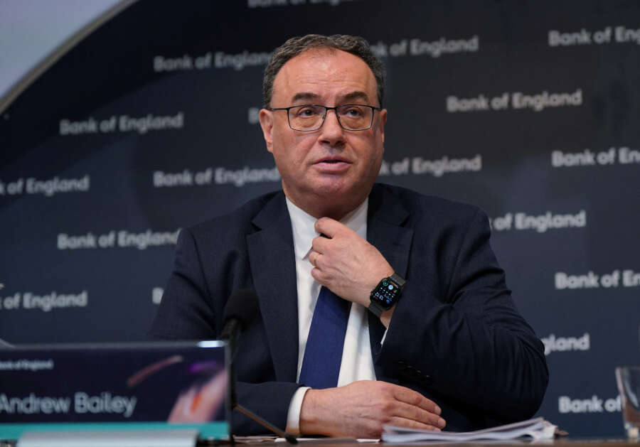 BoE&#8217;s Bailey says rate-setters can put inflation before bank worries