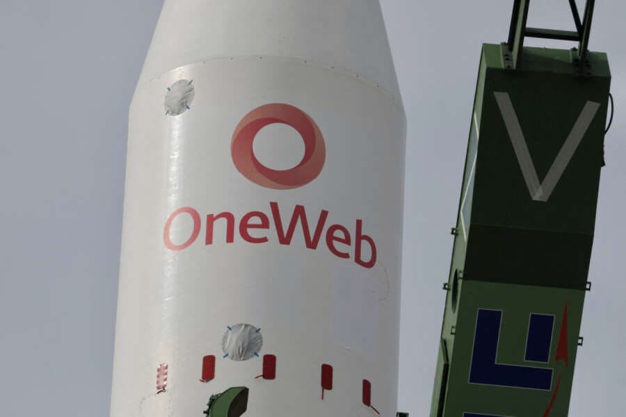 OneWeb-Eutelsat set for secondary London listing &#8211; The Times