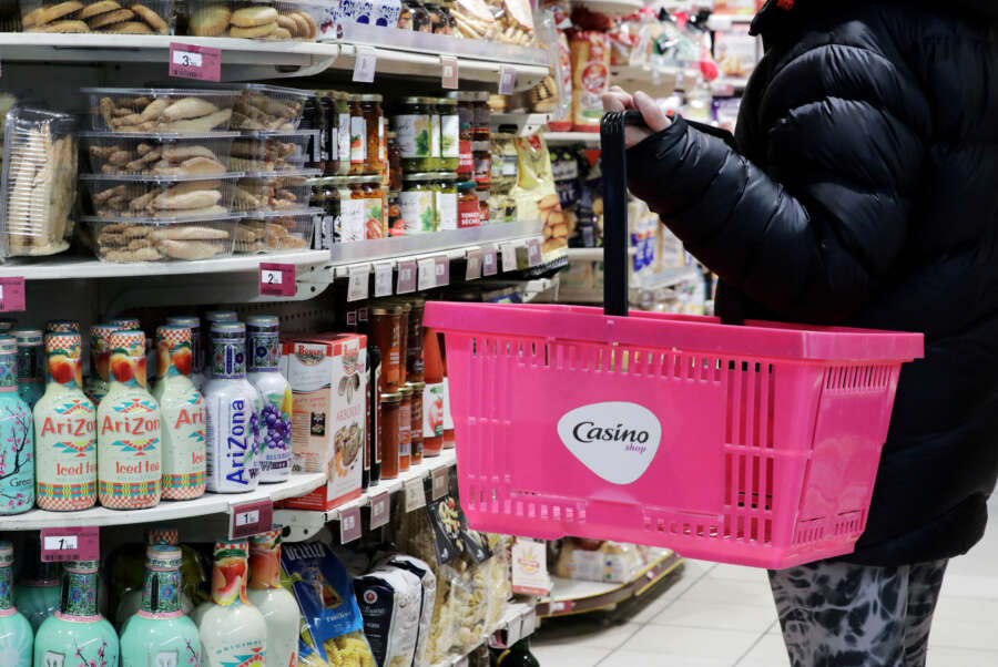 Casino shares plunge as supermarket chain faces increased default risk