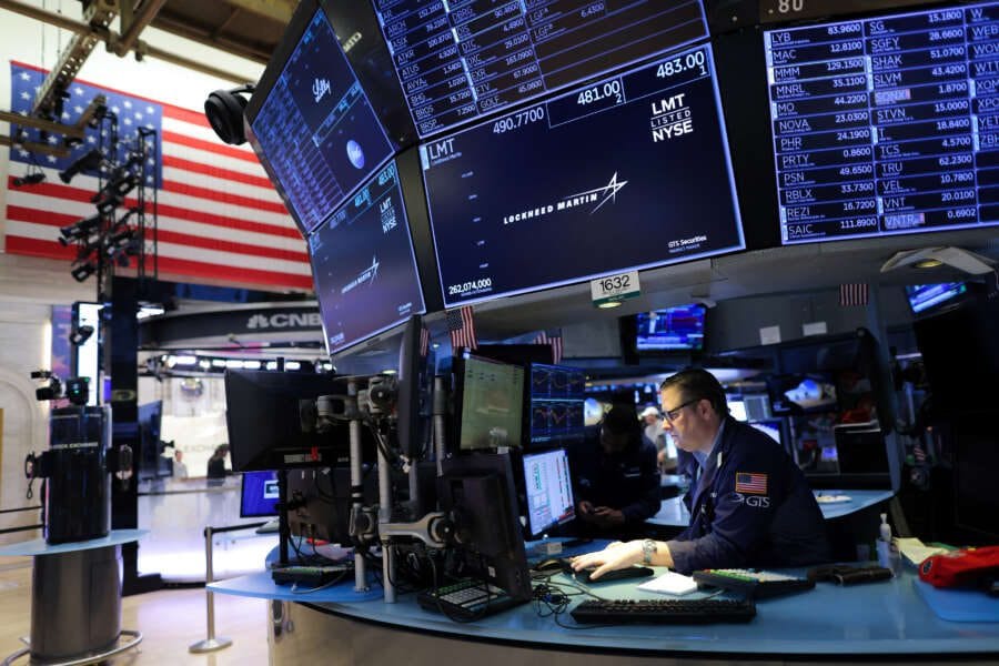Global shares, U.S. yields rise as investors eye rates, earnings
