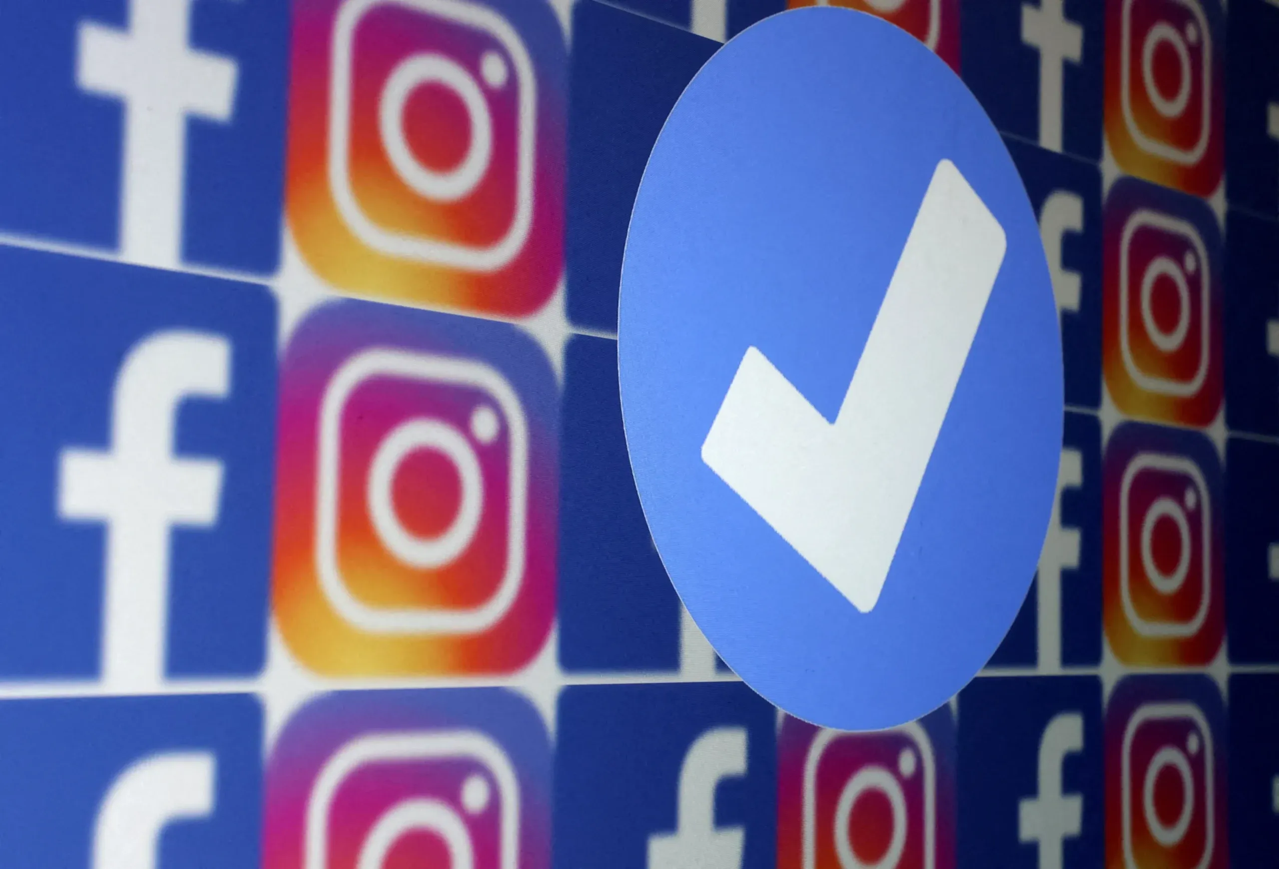 Meta offers to almost halve Facebook, Instagram monthly fees amid concerns