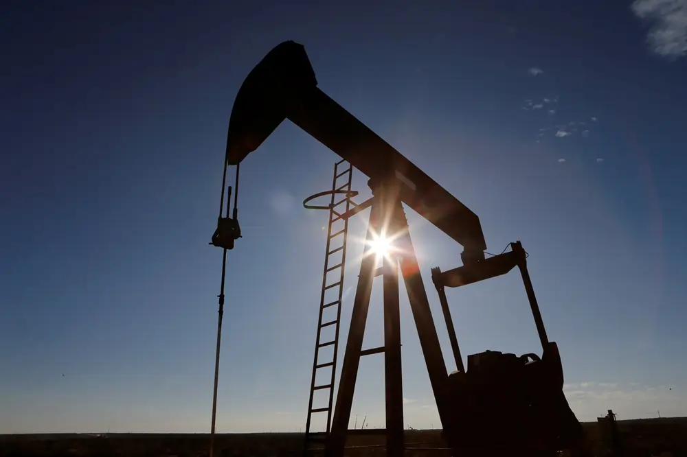 Oil falls back after robust EU data as Mideast tensions linger