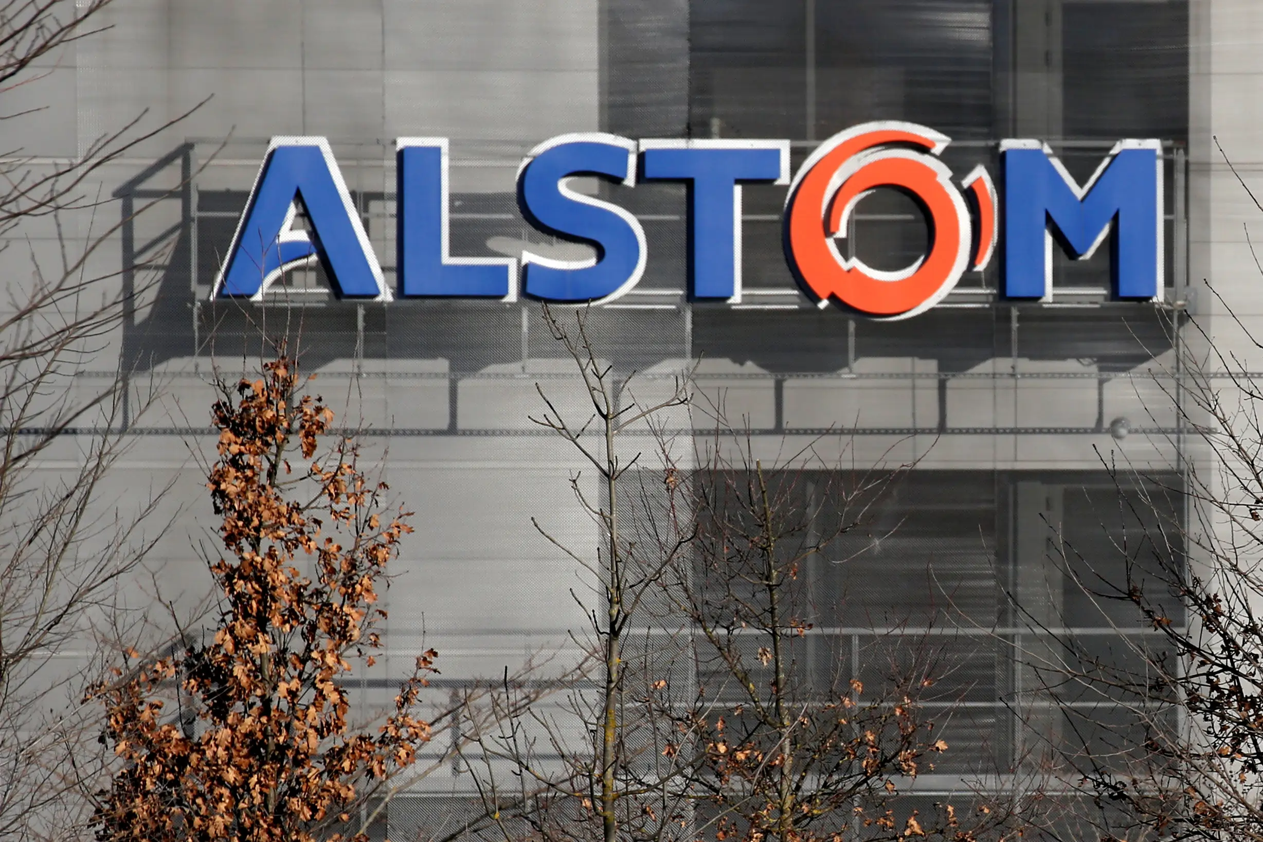 Alstom to ask shareholders for $1 billion in rights issue to slash debt