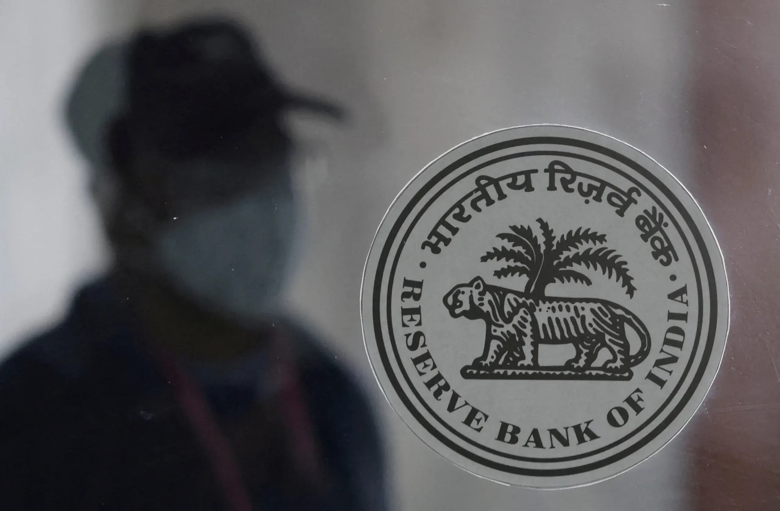 India cenbank moves 100 tons of gold from UK to domestic vaults, TOI reports