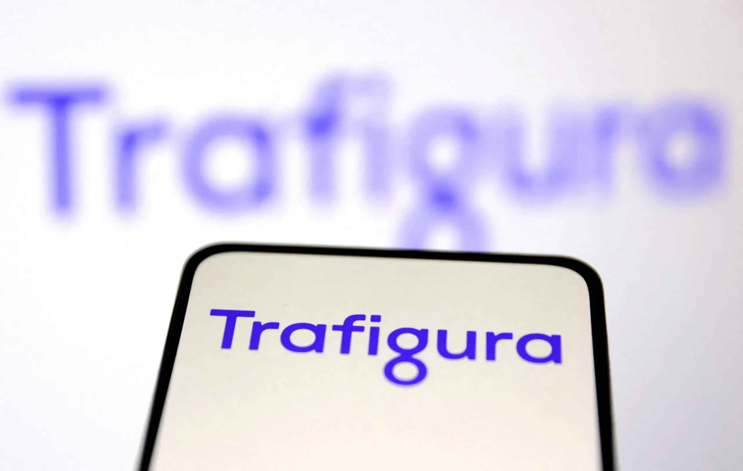 Trafigura&#8217;s first-half net profit falls in calmer market