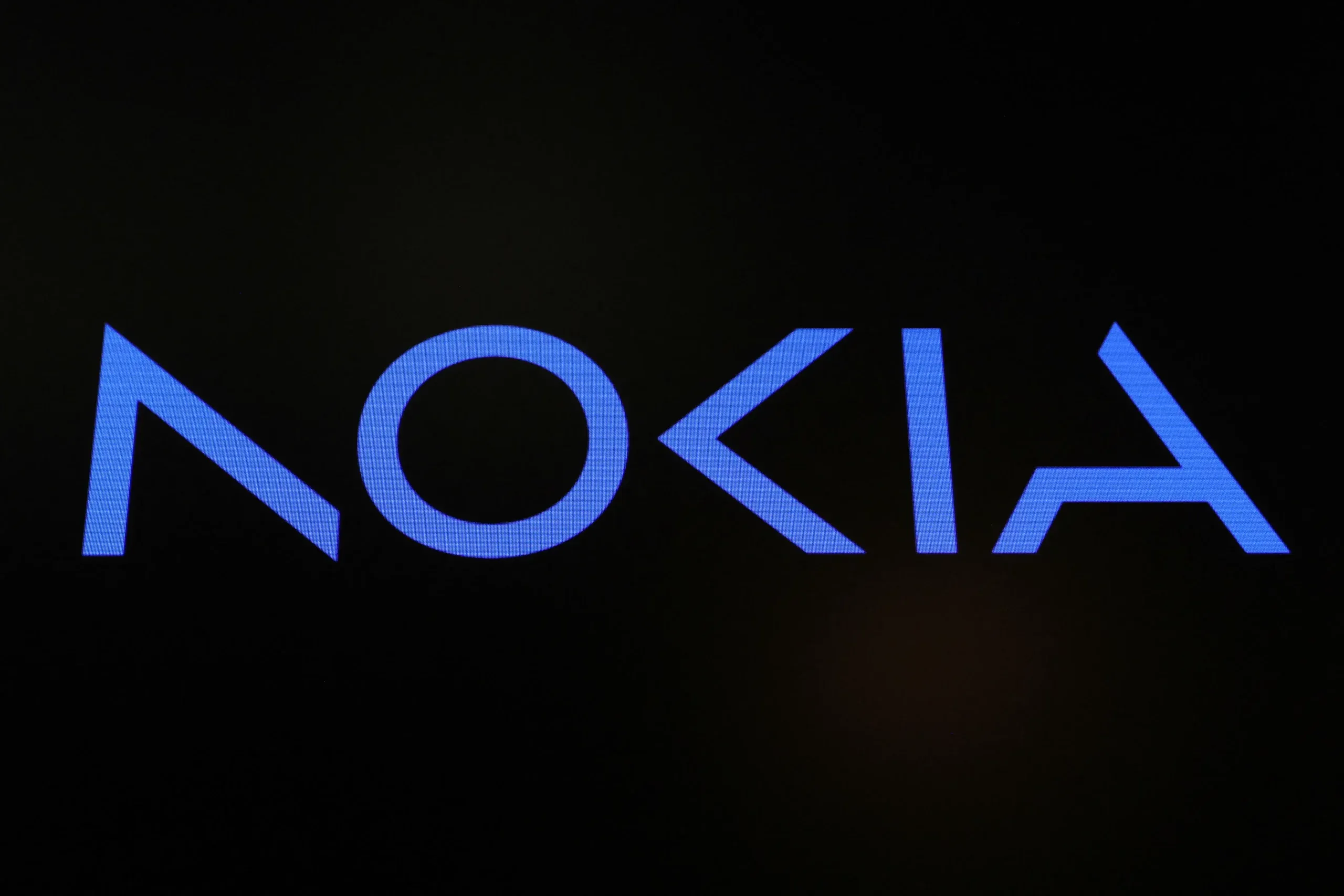 Nokia CEO makes world&#8217;s first &#8216;immersive&#8217; phone call