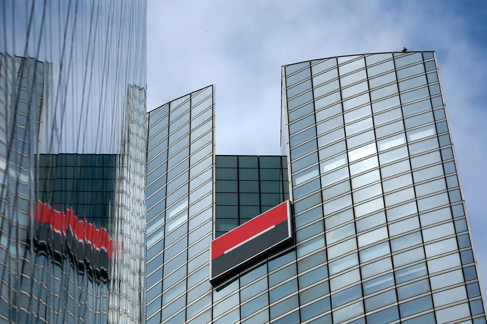 Analysis-SocGen&#8217;s CEO Krupa tightens screws on costs as bank&#8217;s turnaround plan falls flat