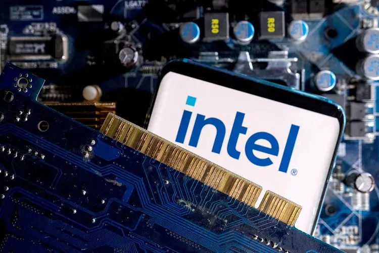 Qualcomm&#8217;s potential Intel buyout could raise antitrust, foundry concerns