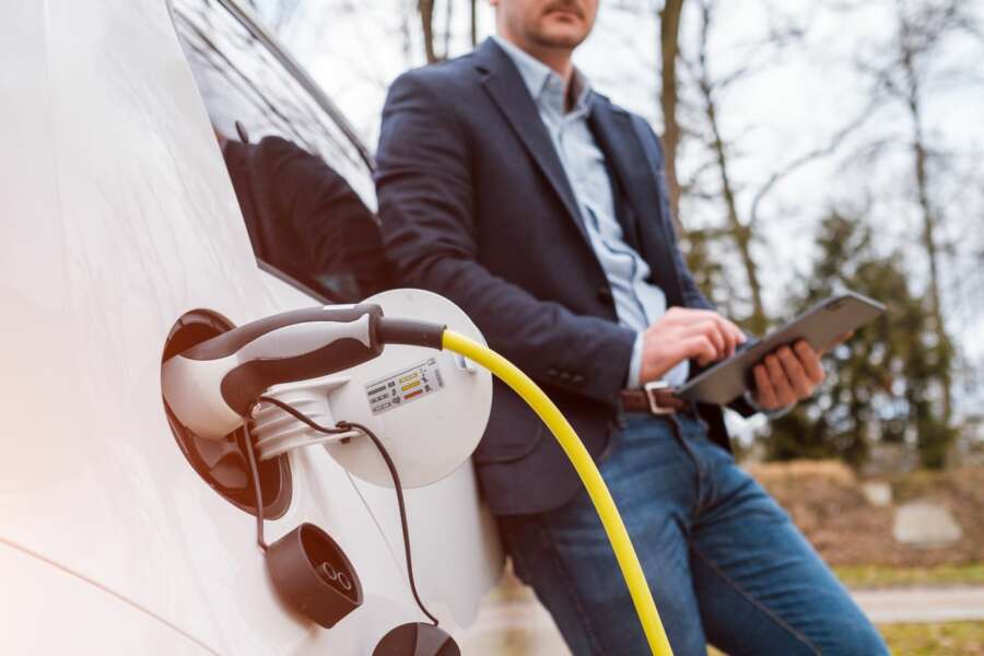 Radius partners with Aston Barclay on UK-wide EV charging project
