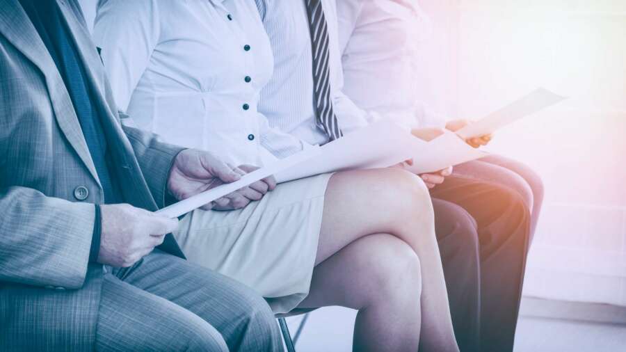 UK businesses put the brakes on hiring