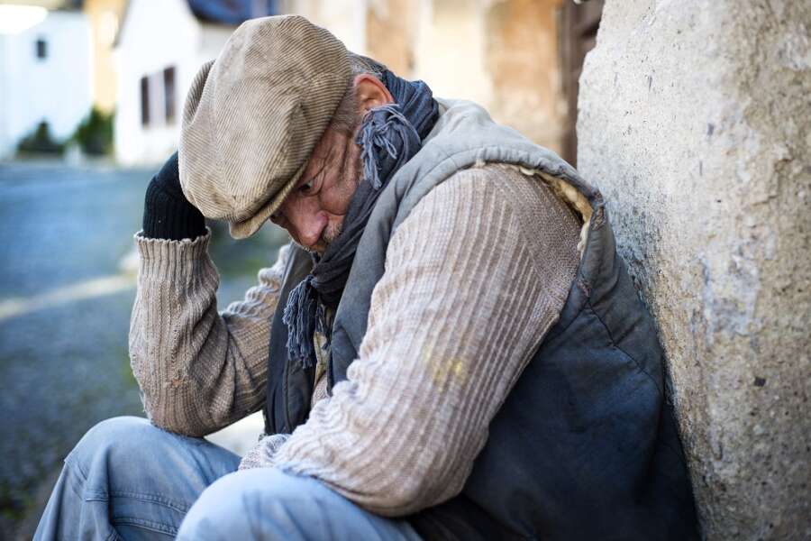 Konica Minolta and The Aimar Foundation helping people make the first step out of homelessness with Crisis at Christmas