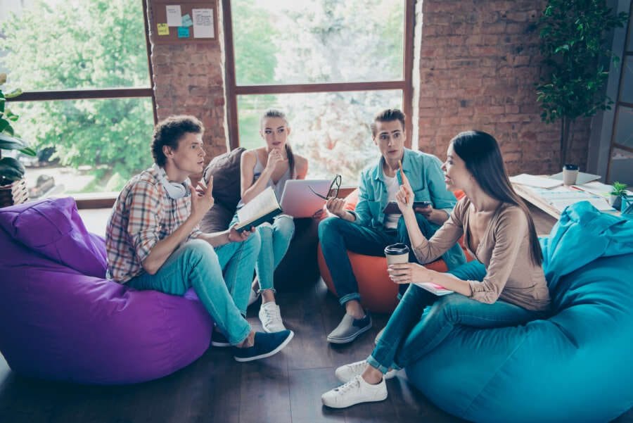Howbout raises total of £1.92m to simplify making plans with friends