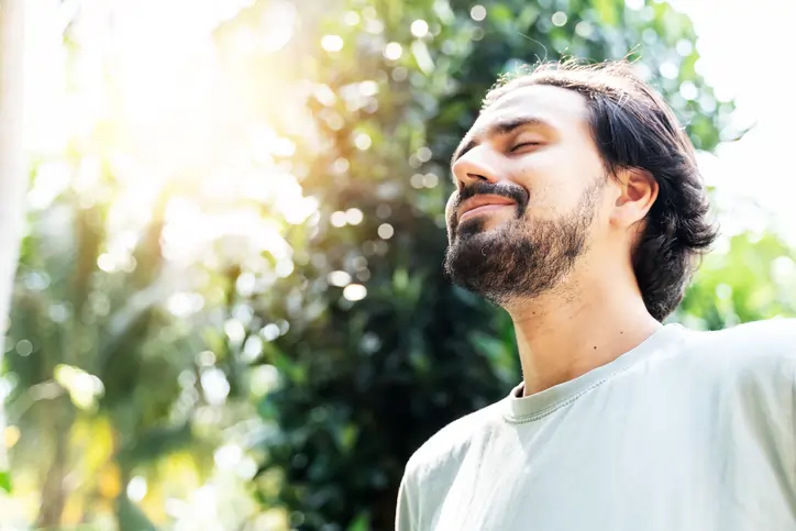 Embracing Emotional Liberation: Carina Remi Reveals the Power of Detachment in Overcoming Grief and Sorrow
