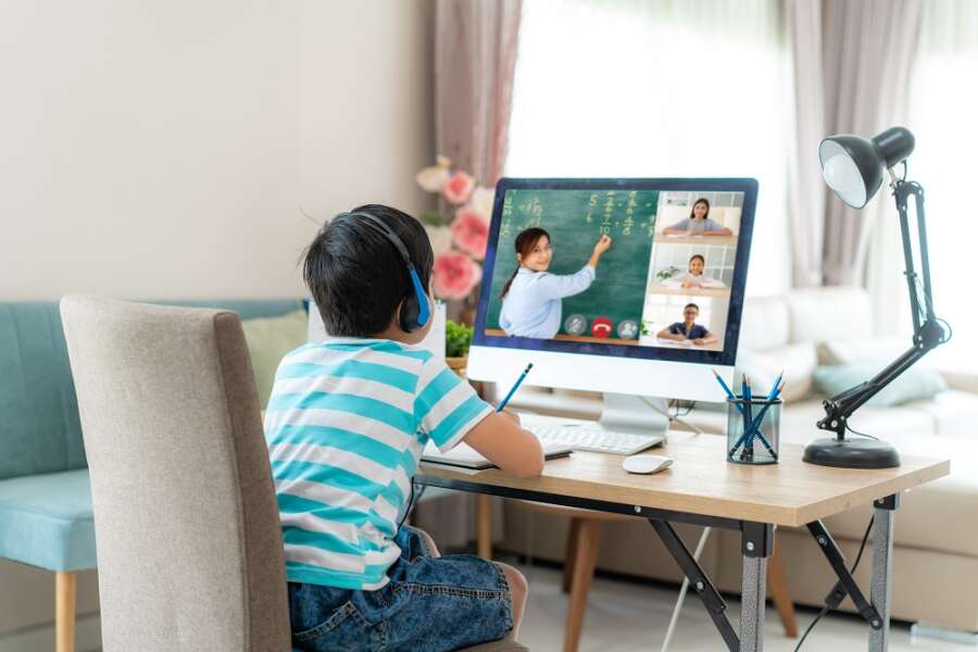 SCREENS TO BLAME FOR RISE IN CHILDHOOD MYOPIA