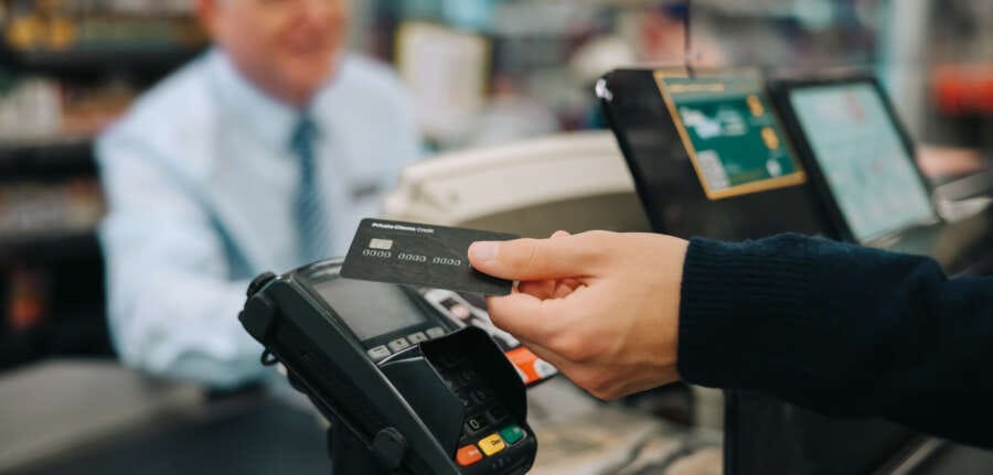 The Big Issue fast-tracks financial inclusion as 1,000 sellers now accept cashless payments