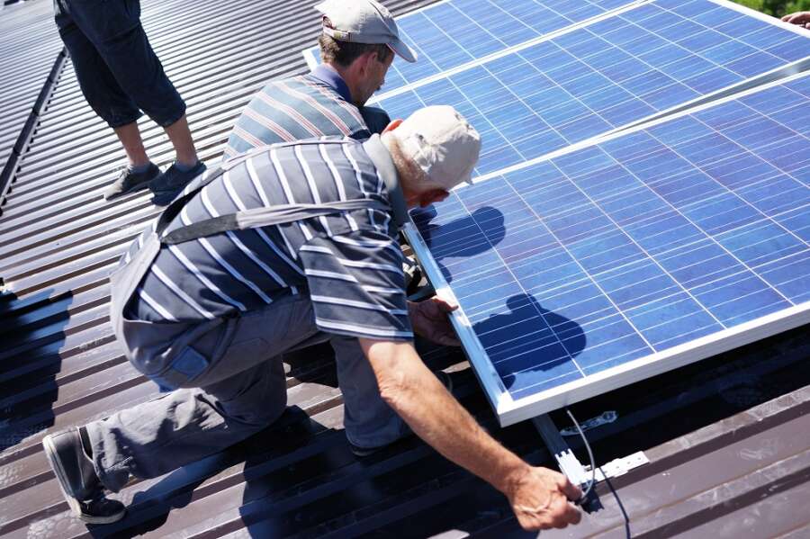 British solar thermal innovator partners with hot water &#038; heating product manufacturer Rinnai