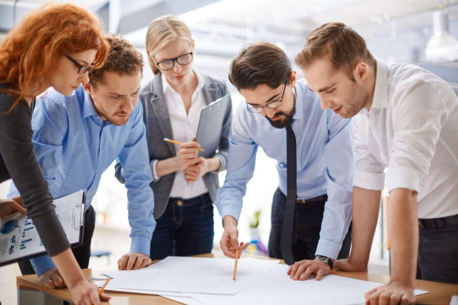 How To Manage Employees With Side Hustles Outside Of Work