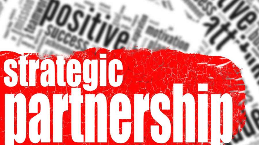 CAMRADATA enters strategic partnership with Insurance AUM Journal and expands into the USA