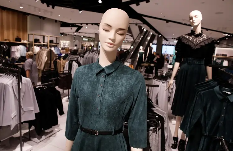 Polish fashion retailer LPP&#8217;s Q3 profit misses forecasts as labour costs rise