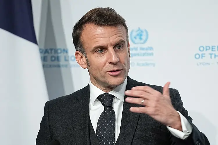 Macron acknowledges error on early elections in New Year&#8217;s speech