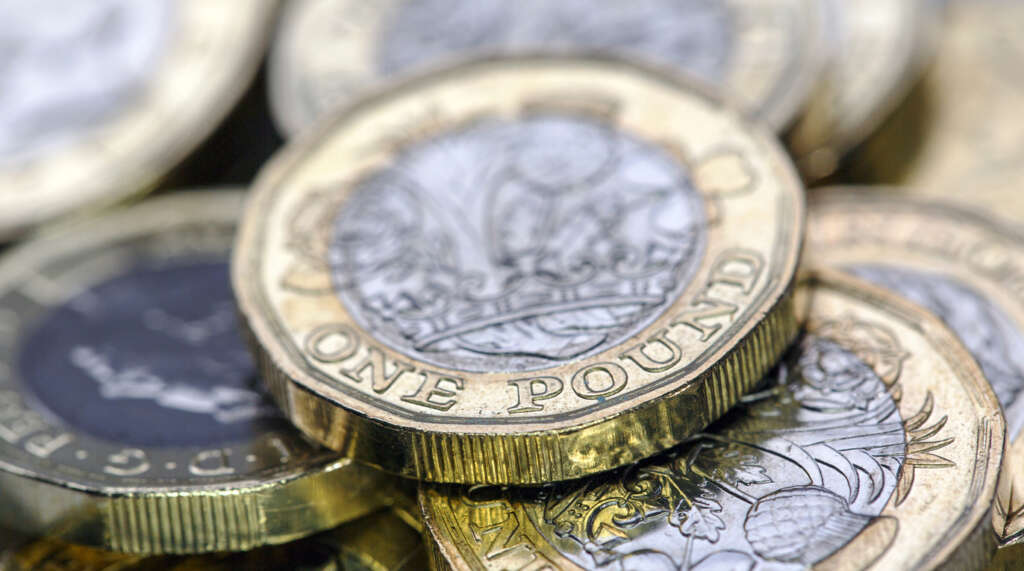 The royal mint begins circulating the first coins bearing his majesty King Charles iii effigy