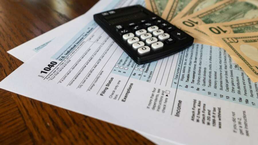 Use a Federal Income Tax Refund Calculator