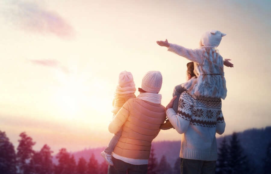 Get Snowsports Holiday Ready: 5 Tips on Staying Safe on the Slopes