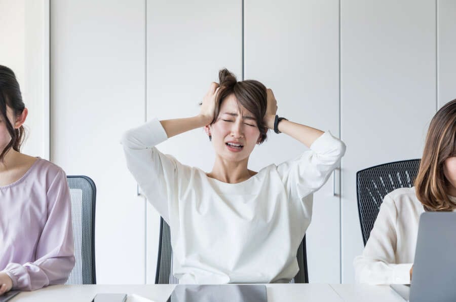 7 issues which impact working mothers’ mental health and how your workplace can support you