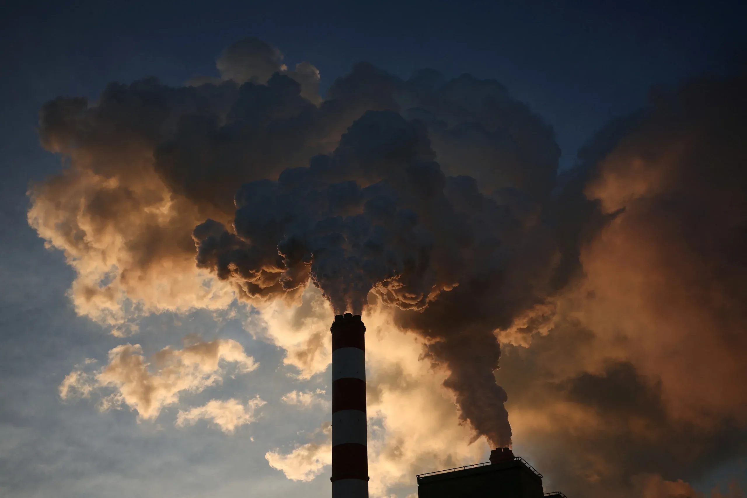 G7 ministers to agree coal plants shutdown by 2030-2035, UK says