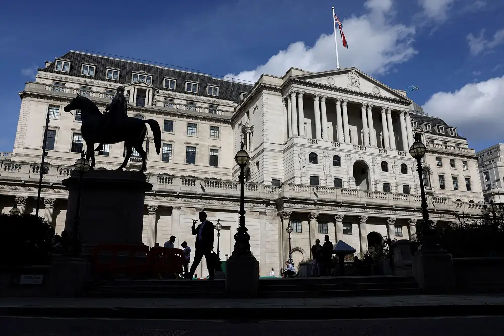 Don&#8217;t confuse customers over stablecoins, Bank of England warns lenders