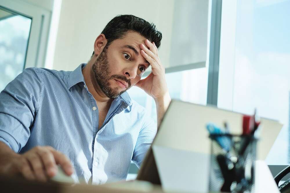 4 Tips On Dealing With Stress In The Workplace by Amelia Sordell, Founder of Klowt, The Personal Branding Agency