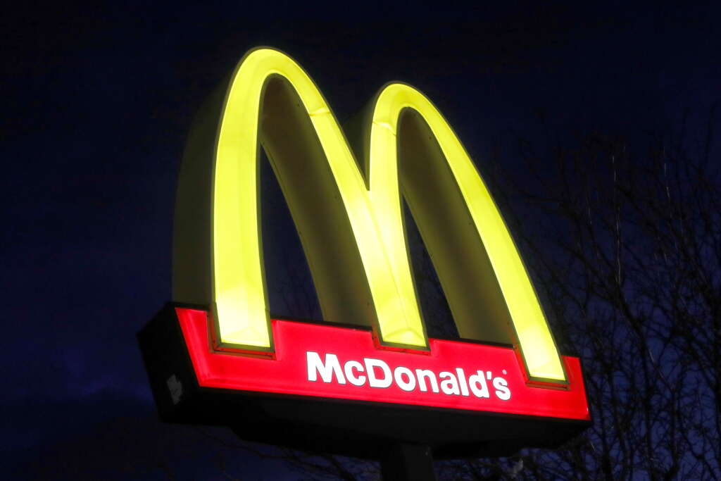 McDonald&#8217;s makes masks mandatory for all customers, staff